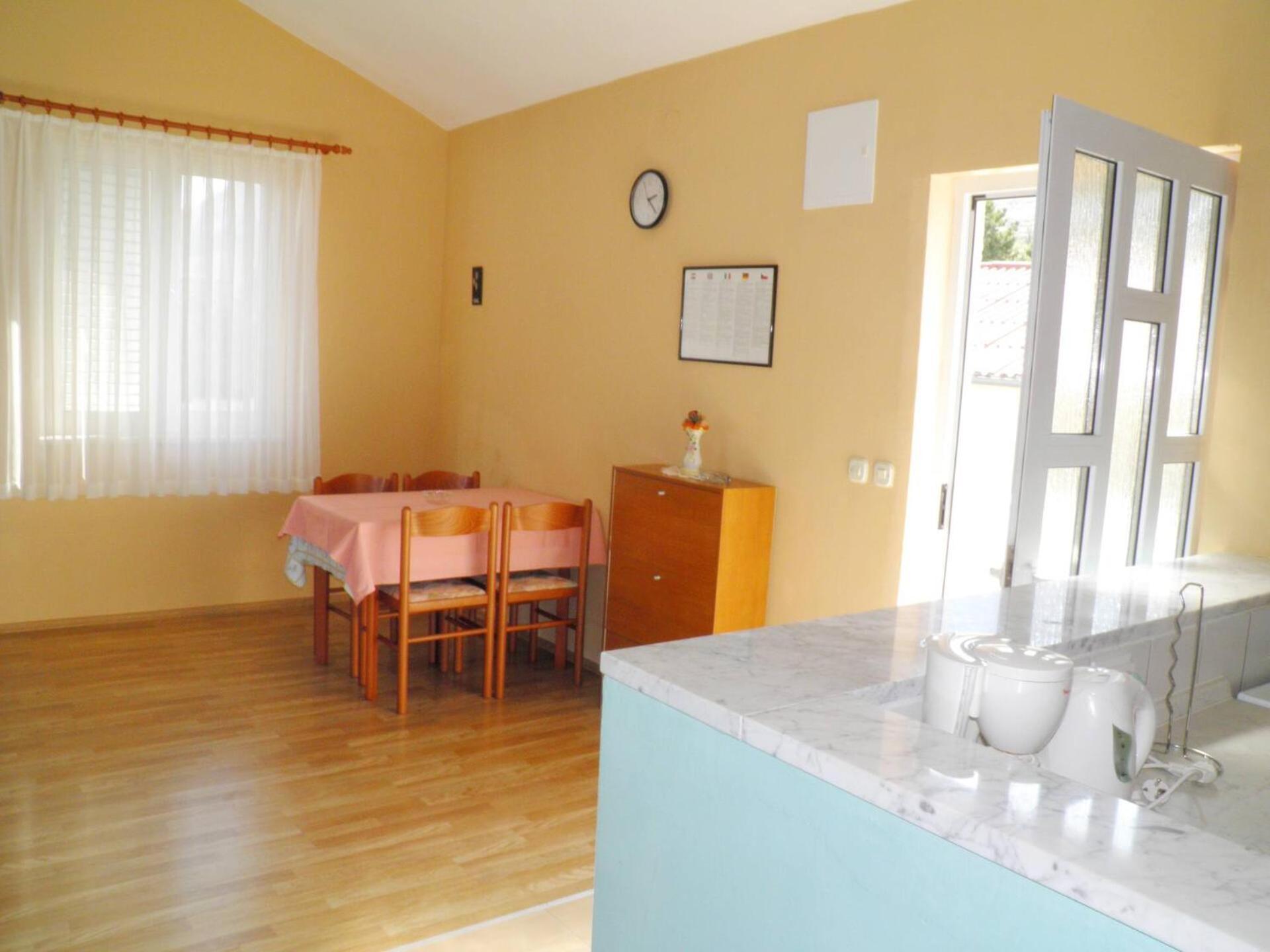Apartments Klaric Baška Екстериор снимка
